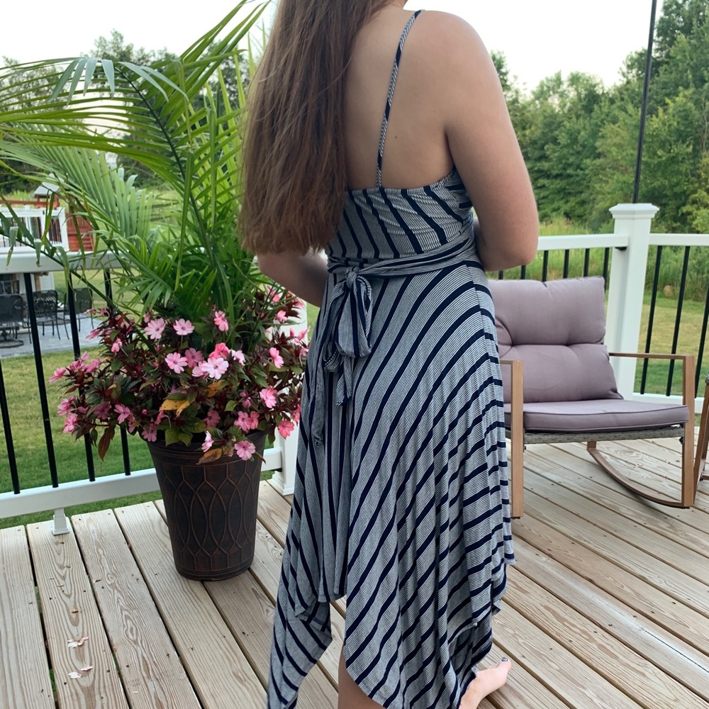 Host Pick Boho Navy & White Flowy Comfy Wrap Dress - Picture 4 of 5